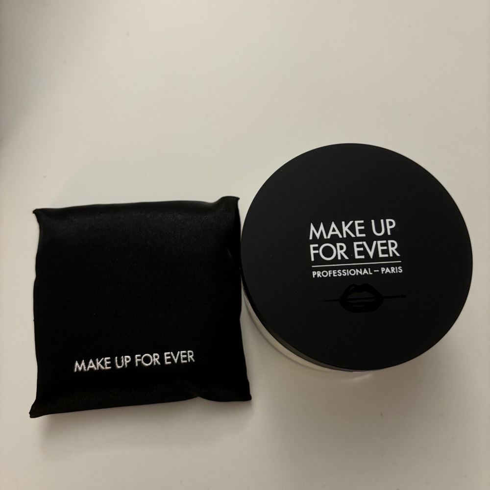 Make Up For Ever Ultra HD Matte Setting Powder - Picture 3 of 4